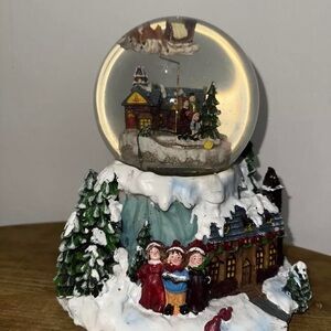 Christmas Village Snow Globe Electric Santa Sleigh Carolers Reindeer Snow Winter